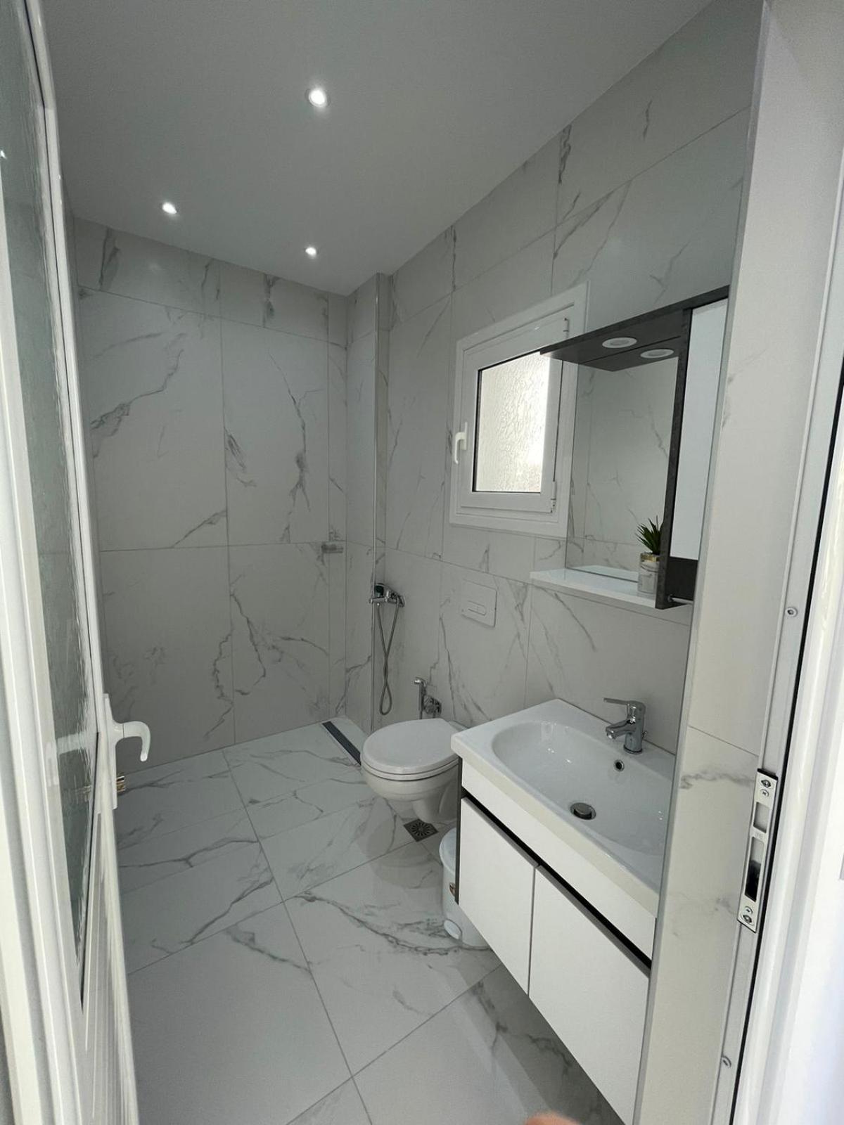 Villa Eden Breeze Sarandë Exteriör bild