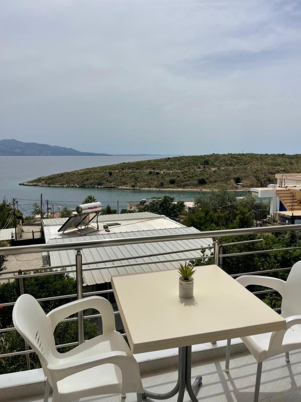 Villa Eden Breeze Sarandë Exteriör bild